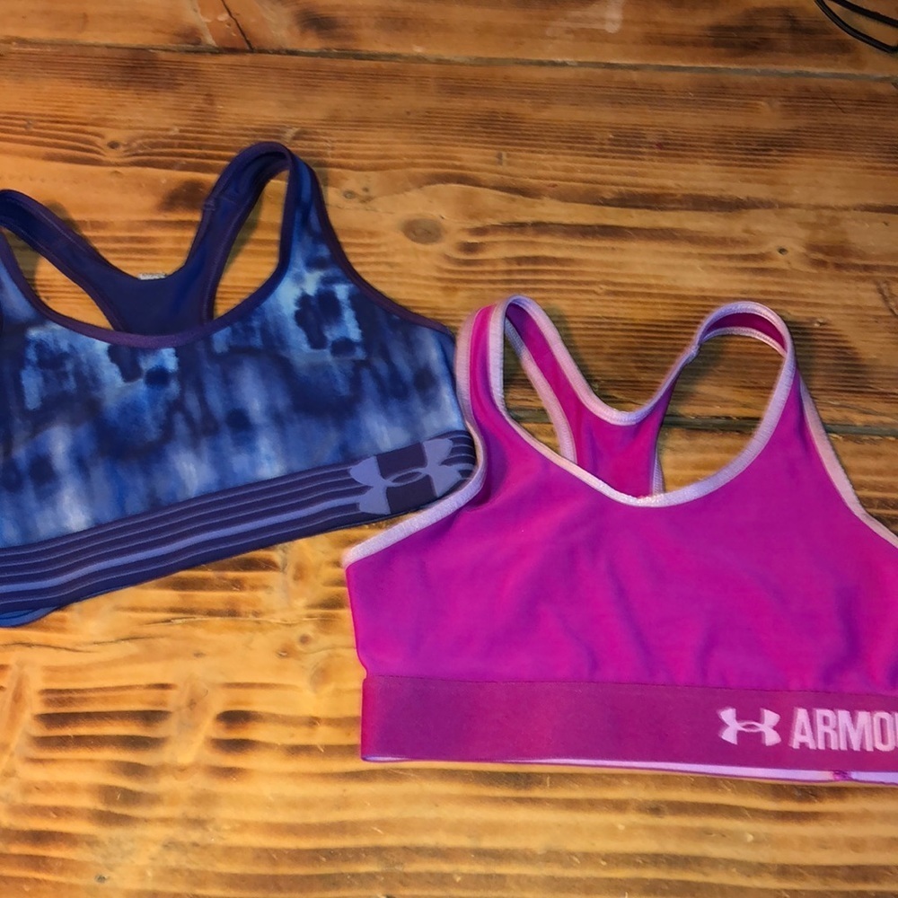 Under armor sports bra bundle kids sports bra bundle size small/XS multi colors‌